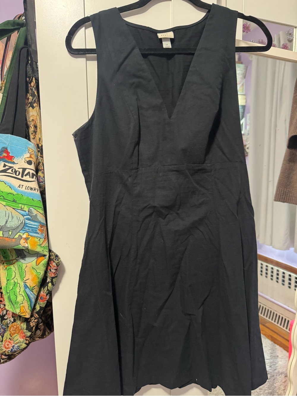 Classic Black V-Neck Sleeveless Dress